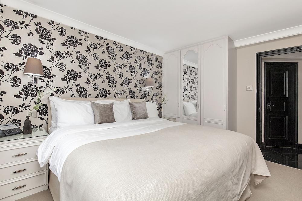 Mayfair House