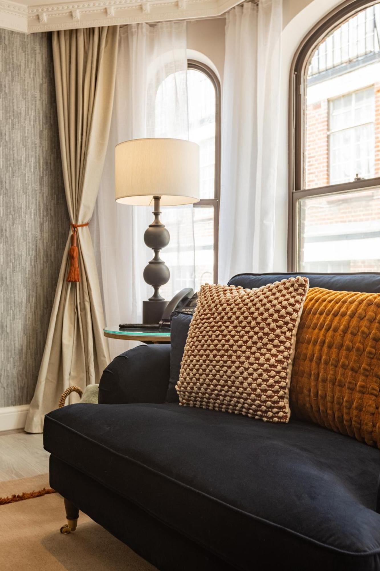 Mayfair House Aparthotel 5*